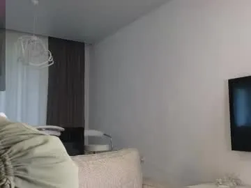 Anna – webcam model profile photo Image 3