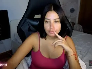 IsaBlair – webcam model profile photo Image 17