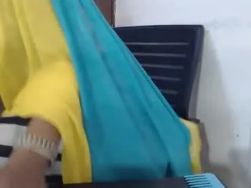 HillaryLewis – webcam model profile photo Image 18