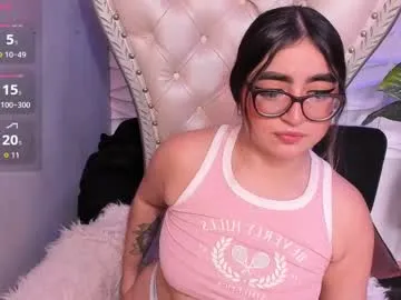 AlisePierri – webcam model profile photo Image 10