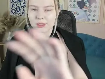 MiaDeliz – webcam model profile photo Image 10