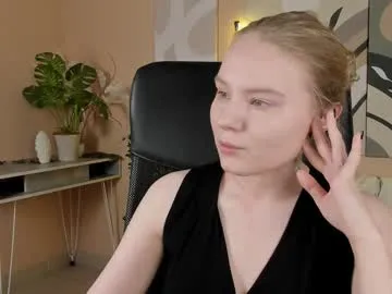 MiaDeliz – webcam model profile photo Image 5