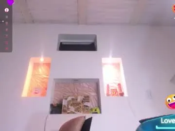 loveypikachu – webcam model profile photo Image 3