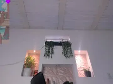 loveypikachu – webcam model profile photo Image 7