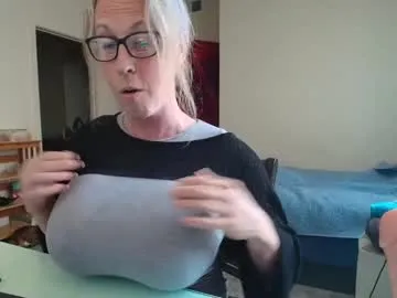 sweet_reverie – webcam model profile photo Image 11