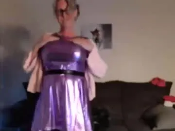 sweet_reverie – webcam model profile photo Image 4