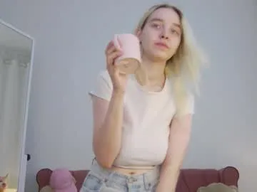 MayaLady – webcam model profile photo Image 5