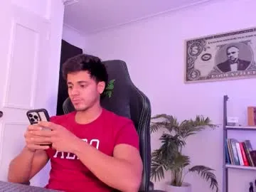 alex_islive – webcam model profile photo Image 19