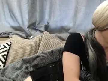 pinkypuppa – webcam model profile photo Image 12