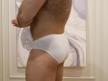 bro_friends – webcam model profile photo Image 19