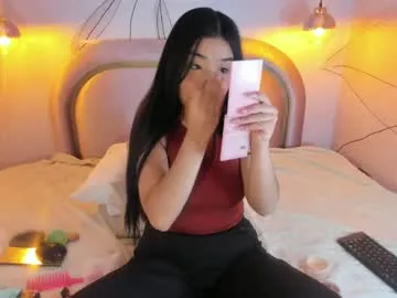 Sandra – webcam model profile photo Image 2