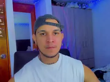 curlytwinkboy – webcam model profile photo Image 15