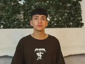 pinkadele – webcam model profile photo Image 12