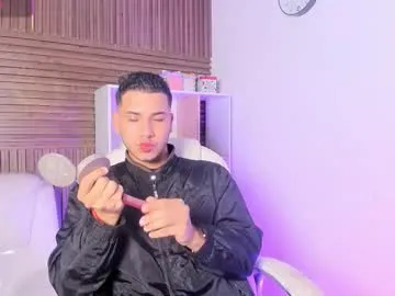 your_dolls – webcam model profile photo Image 3