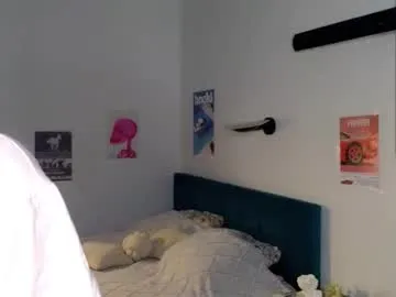 angelsofaurora – webcam model profile photo Image 5