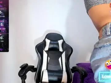 lavetax – webcam model profile photo Image 4