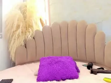 playussoftly – webcam model profile photo Image 9