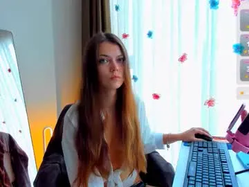 YingBao – webcam model profile photo Image 4