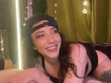 MaddieVixen – webcam model profile photo Image 6