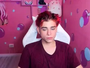 curlytwinkboy – webcam model profile photo Image 6