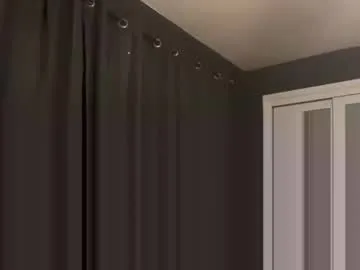 your_dolls – webcam model profile photo Image 3