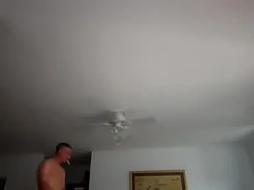 pinkypuppa – webcam model profile photo Image 3