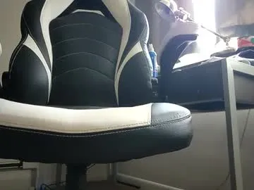 pinkypuppa – webcam model profile photo Image 7