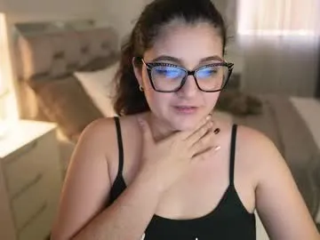 NoraTello – webcam model profile photo Image 6