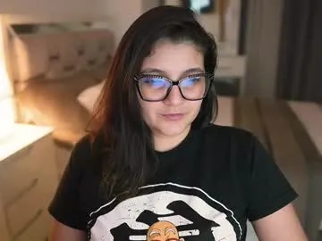 NoraTello – webcam model profile photo Image 7