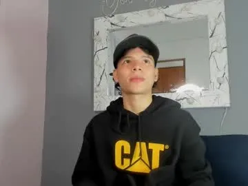 1pushman – webcam model profile photo Image 16