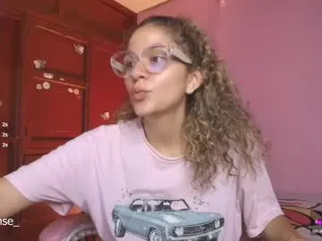 Sandra – webcam model profile photo Image 16