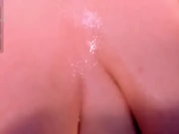 YingBao – webcam model profile photo Image 15