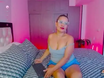 LexyNess – webcam model profile photo Image 14