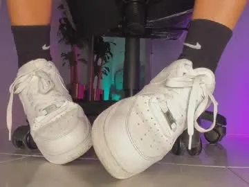 wet_dreamm22 – webcam model profile photo Image 7