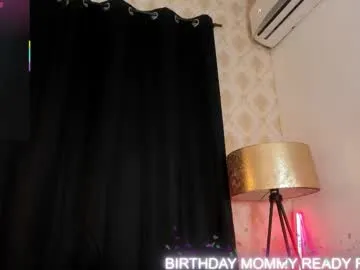 playussoftly – webcam model profile photo Image 12