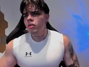 pizza_biceps – webcam model profile photo Image 5