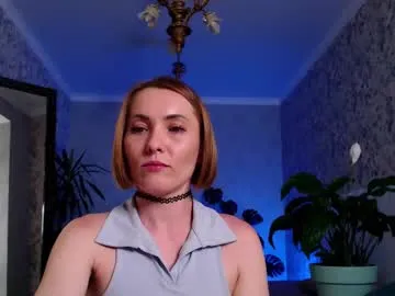 clara_bendover Image 12