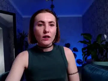 clara_bendover Image 4