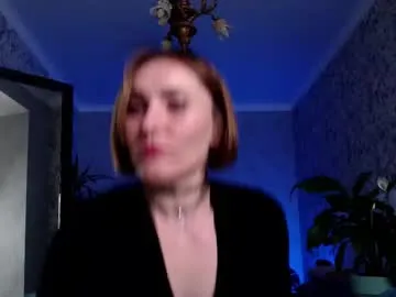 clara_bendover Image 6