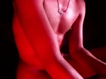 bright_diamonds_054 – webcam model profile photo Image 13
