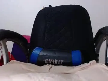 lina_kriss – webcam model profile photo Image 8