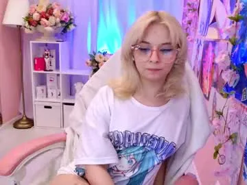 playussoftly – webcam model profile photo Image 15