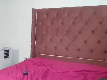 julyaandraul – webcam model profile photo Image 13