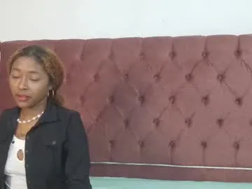 julyaandraul – webcam model profile photo Image 15