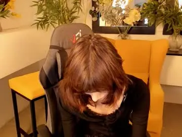 Liv – webcam model profile photo Image 15