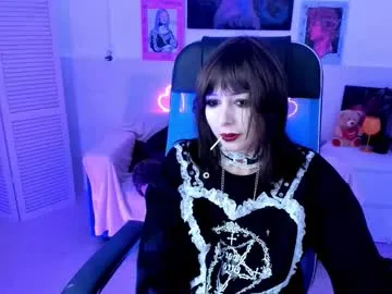 Liv – webcam model profile photo Image 18