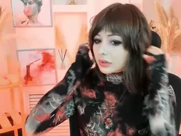 Liv – webcam model profile photo Image 8