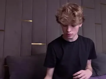 curlytwinkboy – webcam model profile photo Image 3