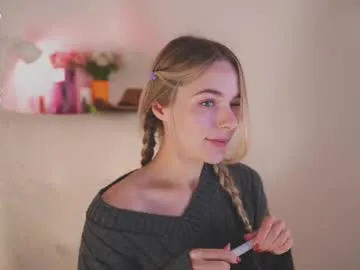 playussoftly – webcam model profile photo Image 16