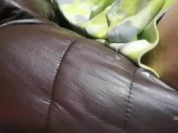 daddybigwhitecock's Thumb Image